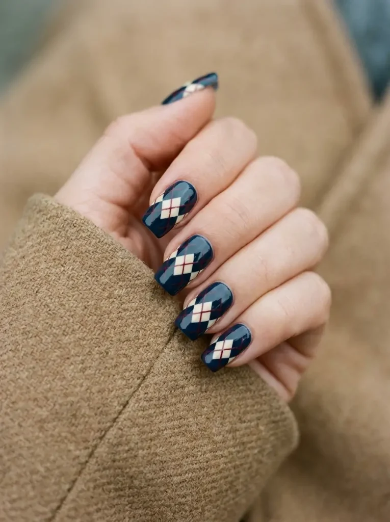 Classic argyle nails with diamonds and crossing lines in three colors